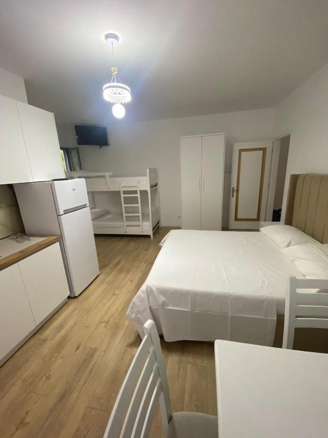 Borsh Apartments Eksteriør bilde